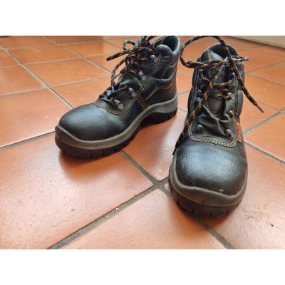 (Dames) werkschoenen met stalen neus