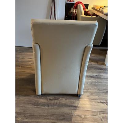 vier skai eetkamerstoelen op wielen