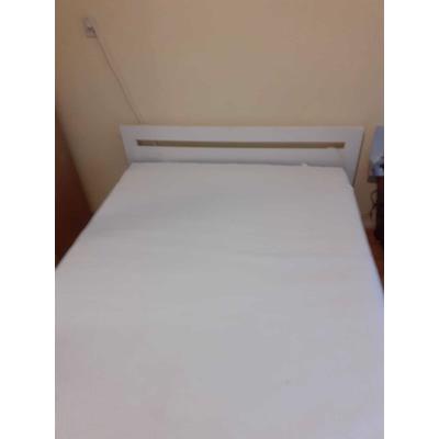 Hout bed 140.bij 200