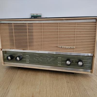 Voor de DHZ-er: Philips vintage radio 