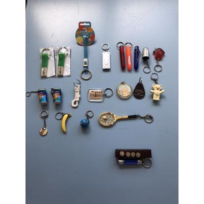 Sleutelhangers 18st,  samen of los te koop diverse soorten