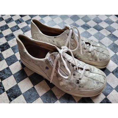 leren sneakers cremekleurig maat 43