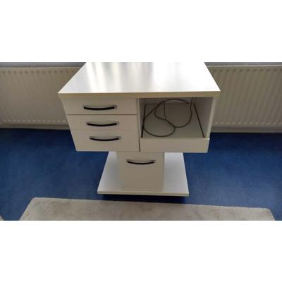 Robuust ladenkastje met ingemonteerd stopcontact