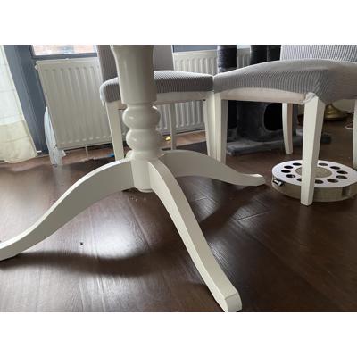 Wit eetkamertafel 