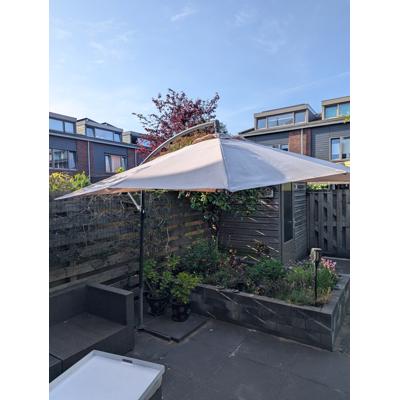 Zweef Parasol vierkant 3x3m