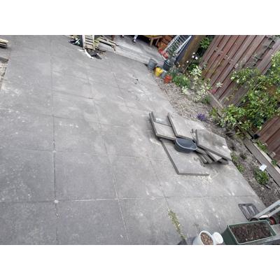 Grote vierkante tuintegels 25m2