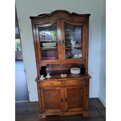 Servieskast antiek, Type Ossekop, Zuid Duits