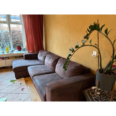 Bruine bank in goede staat