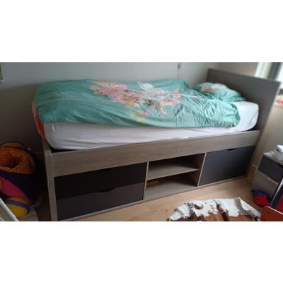Eenpersoons bed