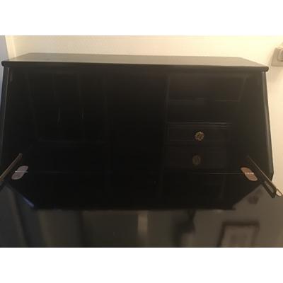 Zwart bureautje hoog 105 cm, diep 46 cm, breed 91 cm