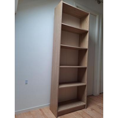 Eikenfineer boekenkast