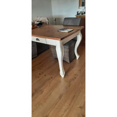 Nog mooie Grenen bladTafel ,en 4 Eetstoelen op wieltjes