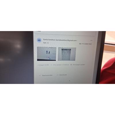 Gratis op te halen 4 stoelen +salontafelglas zie foto