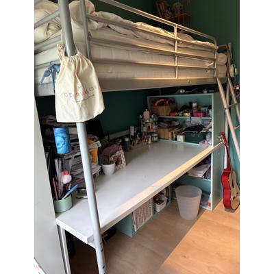 Hoogslaper met bureau 
