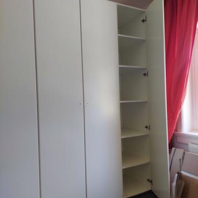 witte opbergkast  hang/leg  