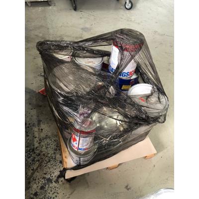 Diverse beitsen en lakken