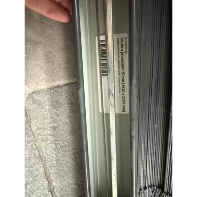 Zwarte houten lamellen