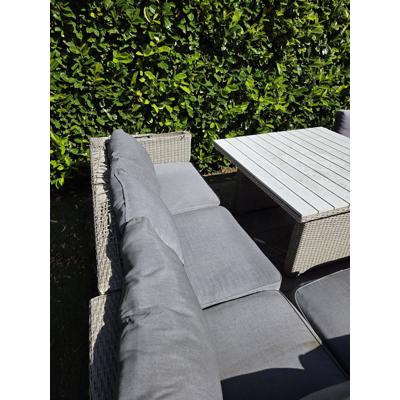 Rotan loungeset met tafel
