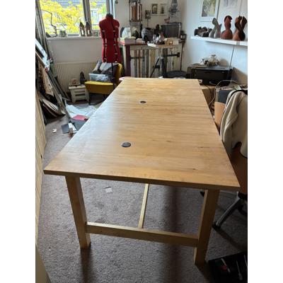 Stevige grote tafel