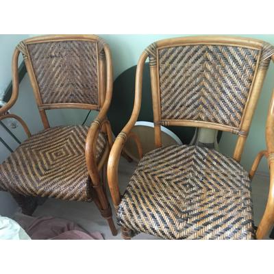 2 Mooie rotan eettafelstoelen