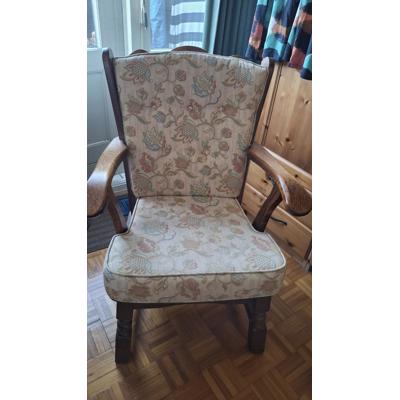 Eiken fauteuil opnieuw bekleed