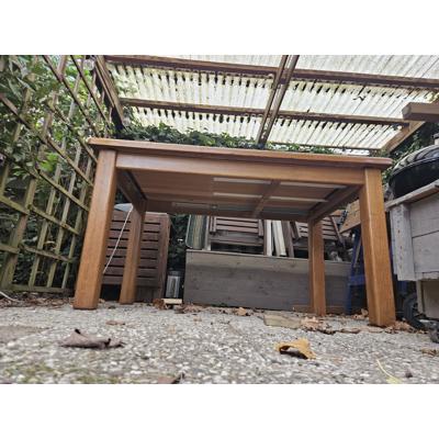 eettafel met 4 stoelen, massief eiken 85 x 145/195