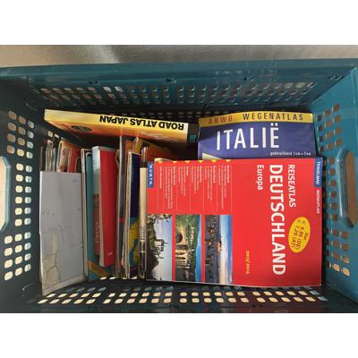 Landkaarten en gidsen allerlei