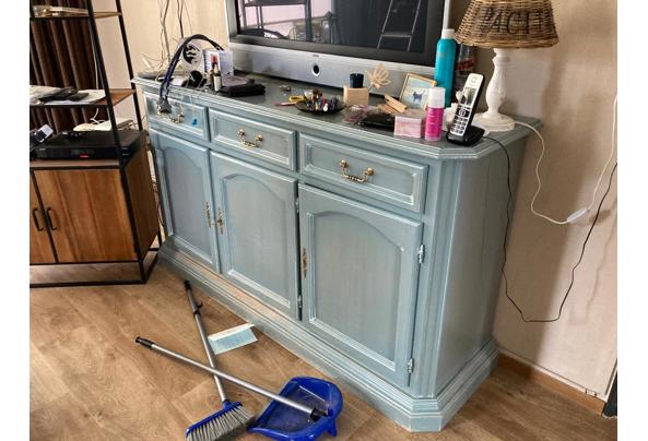 Mintgroen dressoir (146 b x 90 h x 61 d) - WhatsApp-Image-2026-01-06-at-11-54-04