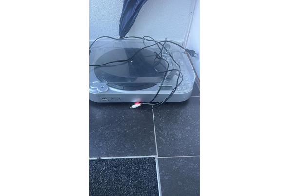 Platenspeler - 9169088B-DAB9-46D3-A02D-AA4EEECB6155