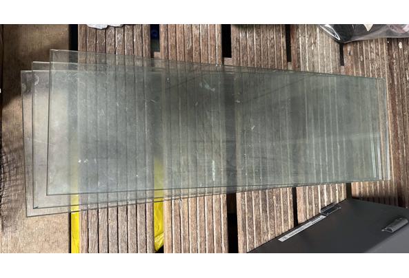 Drie glasplanken met beugels - IMG_1982_preview