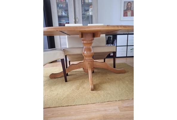 Eet Tafel eikhout Ovaal + 6 Witte Leren Stoelen  - JPEG_20251014_163949_4710603264038232479