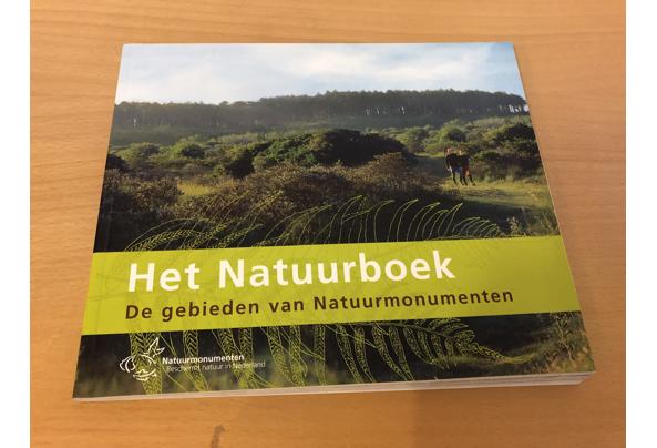 Natuurboeken en tuinboeken diversen. Dier , tuin en natuur - ADD1DE20-AB96-43F2-85A3-E7BC09511229_637499833582269237