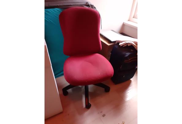 Buro stoel, bekleding schoon en heel - 20201119_154433