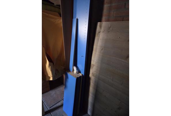 boekenkast blauw type Billy - 20260119_110309