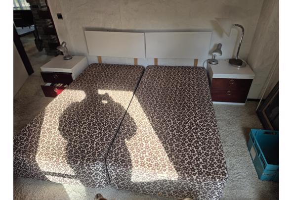 Twee persoons bed met nachtkastjes - 20251010_125750
