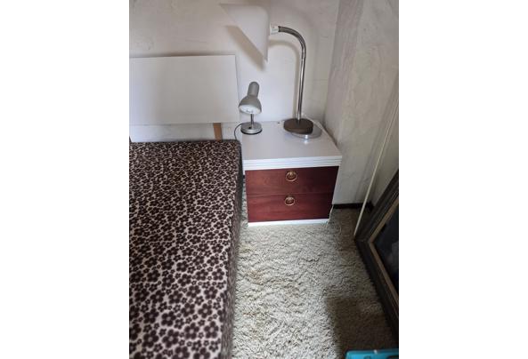 Twee persoons bed met nachtkastjes - 20251010_125818