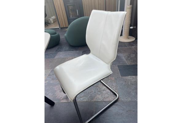 4 witte leren eetkamerstoelen  - 8bd451a0-56c6-4622-84ae-0e7f7e12bae2