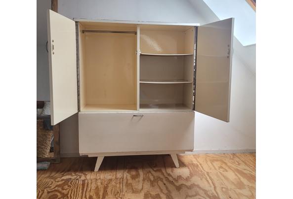 Gratis af te halen vintage / retro jaren 60-70 kastje - 20250816_125812