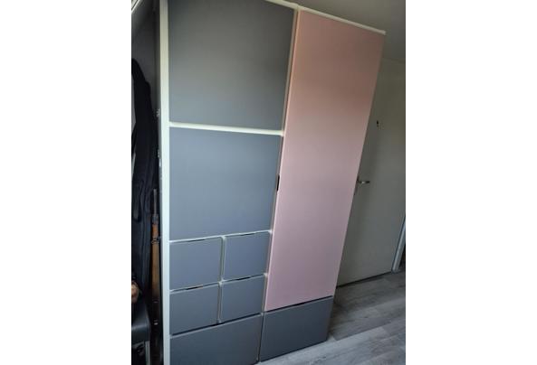 Degelijke kast, uiteen genomen. - 20260813_143456 Degelijke kast, uiteen genomen. - 20260813_143456