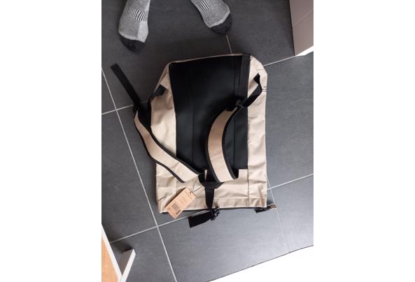 Grijze rugzak 20 liter - 20260825_142241