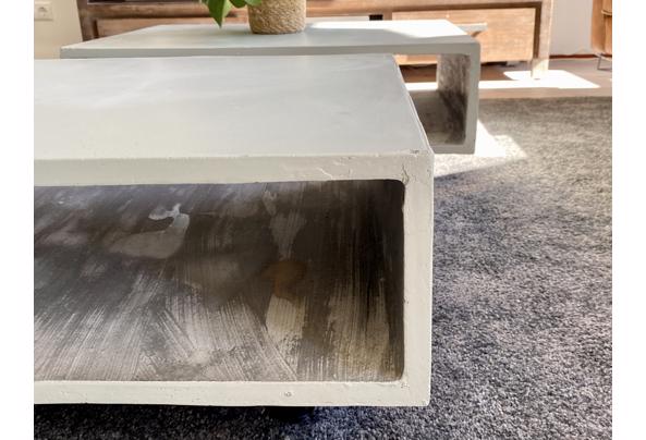 2 x betonnen salontafel Loods 5 - IMG_1940