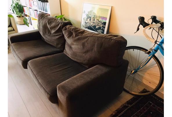 Bruine bank (driezits) met bijbehorende locker - WhatsApp-Image-2021-06-21-at-19-55-38