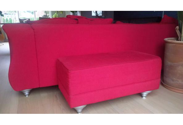 vuurrode ribcord bank en hocker - Hocker-bij-rode-ribbank-90-x-43-x-43