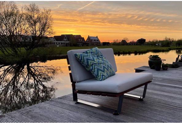 Houten Loungestoel - Buitenmeubelen | De Stoor buitenleven - Loungebank-de-Stoor-buitenleven-5-1536x1030