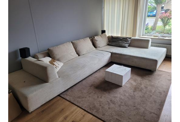 Strakke design lounge hoekbank - 20260603_195841