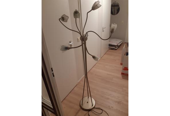 Mooie staande lamp met verschillende lichtjes - 16214577299063266377856505869268