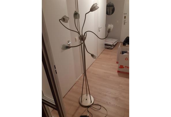 MOOIE STAANDE LAMP MET VERSCHILLENDE LICHTJES in Arnhem Huis en