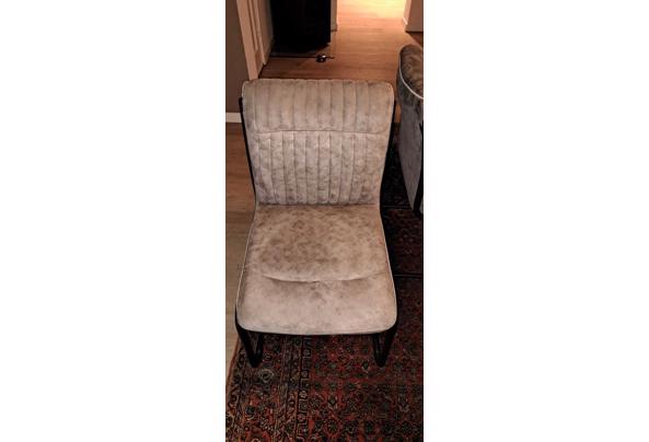 Complete eethoek. Houten tafel en 6 stoelen - IMG-20260224-WA0009