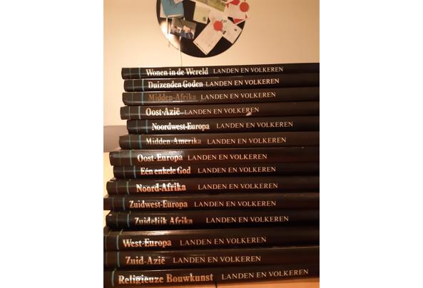 Hardcover boeken (14) over landen en culturen - 16338884382604441576486362571382