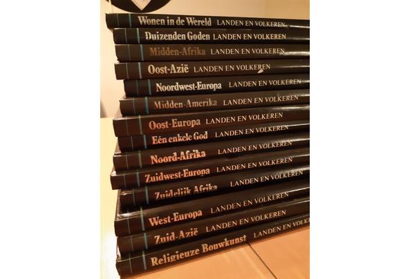 Hardcover boeken (14) over landen en culturen - 16338886715264379751025328913983